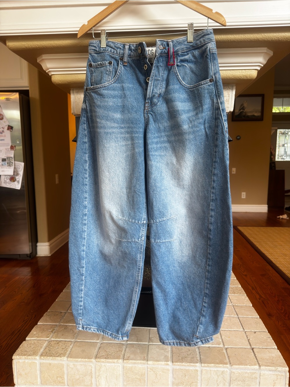BDG NEW Barrel Jeans Medium Wash Button Fly 28x32L